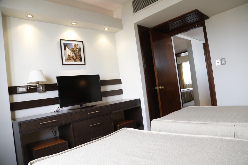 Hotel Corregidor La Plata Kültér fotó